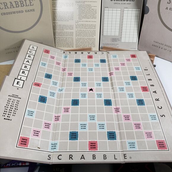 Hasbro Scrabble Crossword Game Vintage Bookshelf Edition Complete VG - Picture 14 of 16